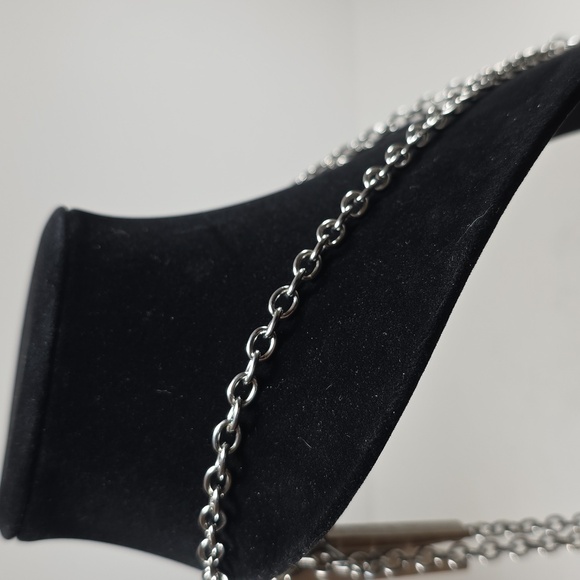 Silver Heart Pendant Necklace - Picture 3 of 6